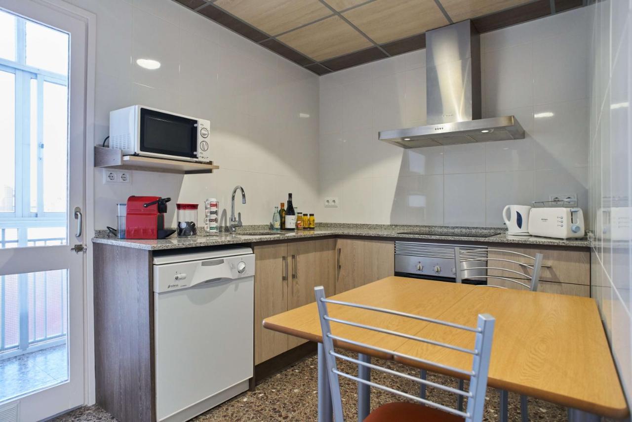 Manresa Apartamentos Turisticos Exterior photo